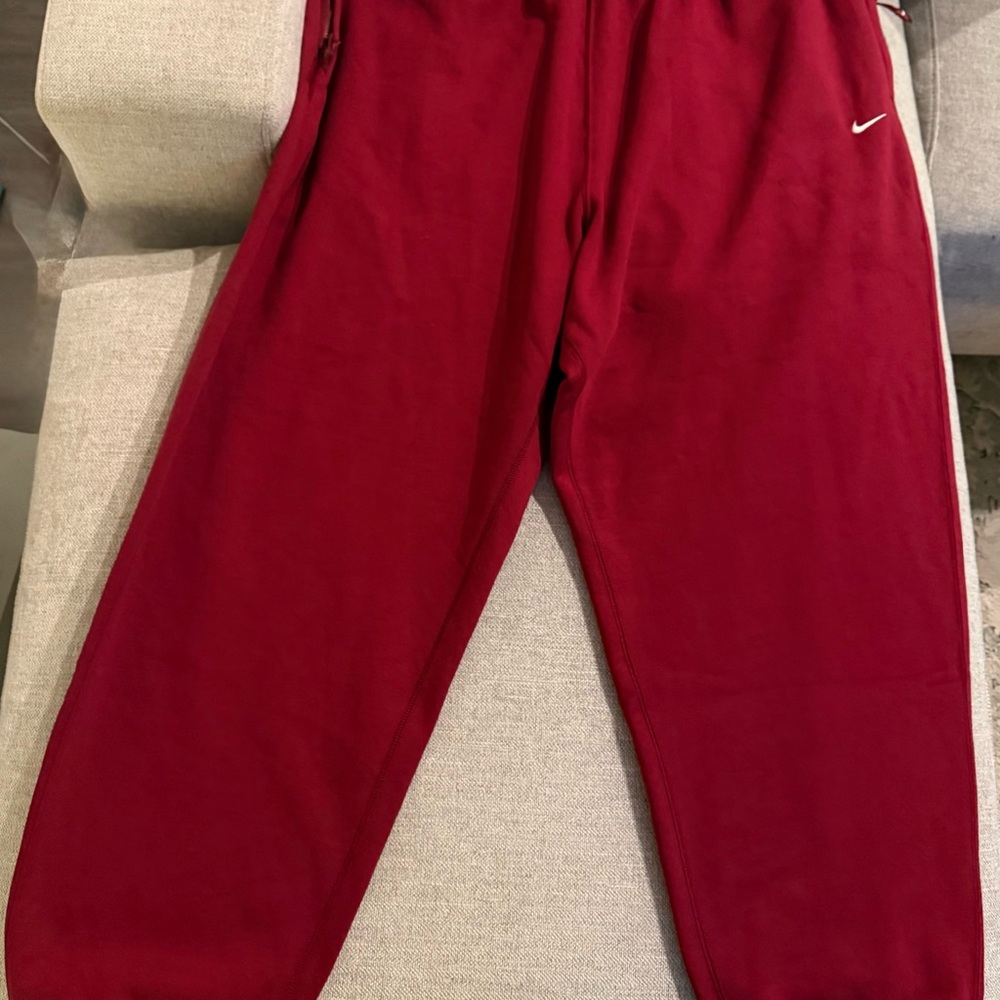 Nike mens 3xl Burgundy Sweatpants NWOT!